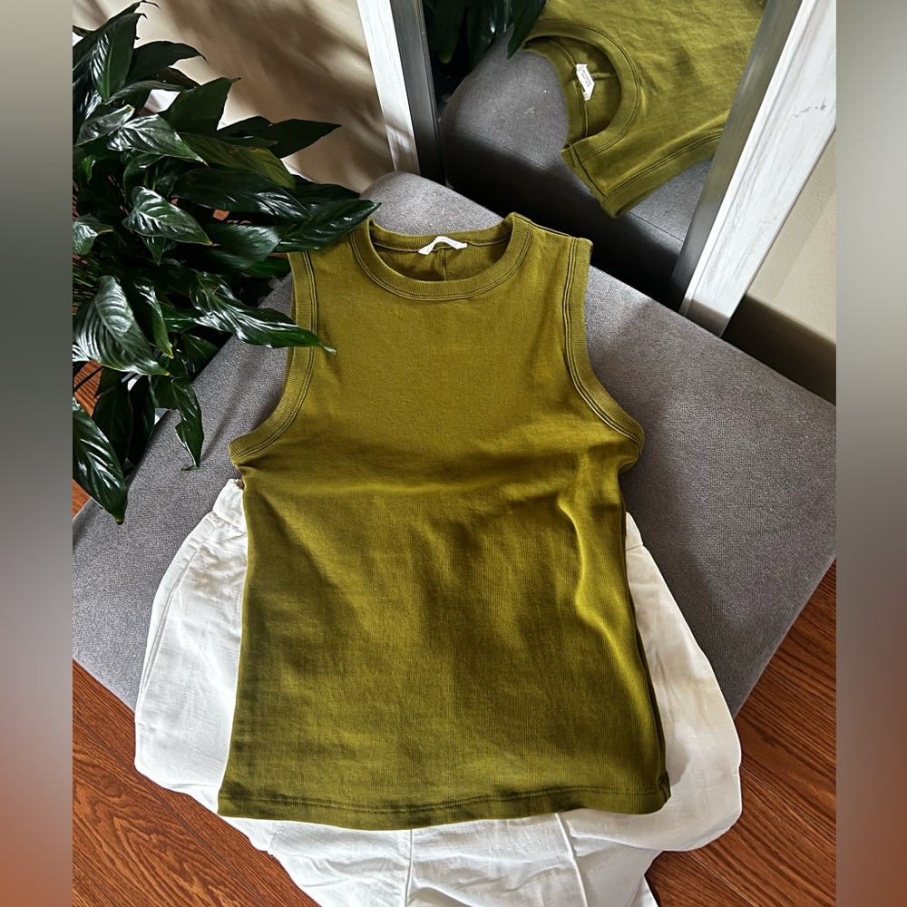 Zara Olive Green Sleeveless Crewneck Tank